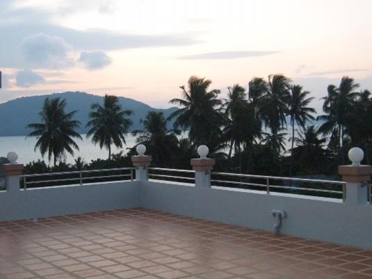 รายา ราไวย์ เพลส Apartment Rawai ภายนอก รูปภาพ