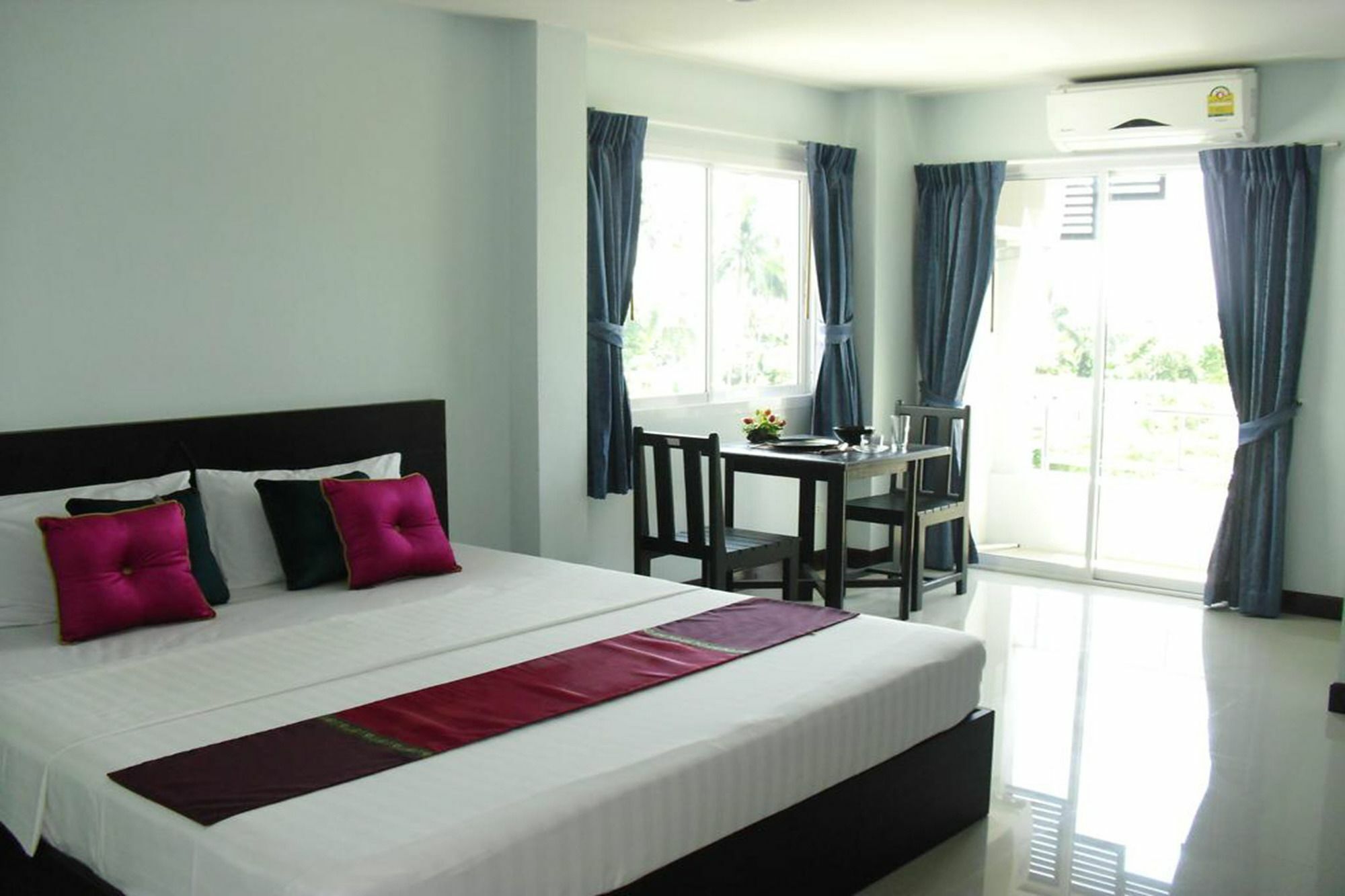รายา ราไวย์ เพลส Apartment Rawai ภายนอก รูปภาพ